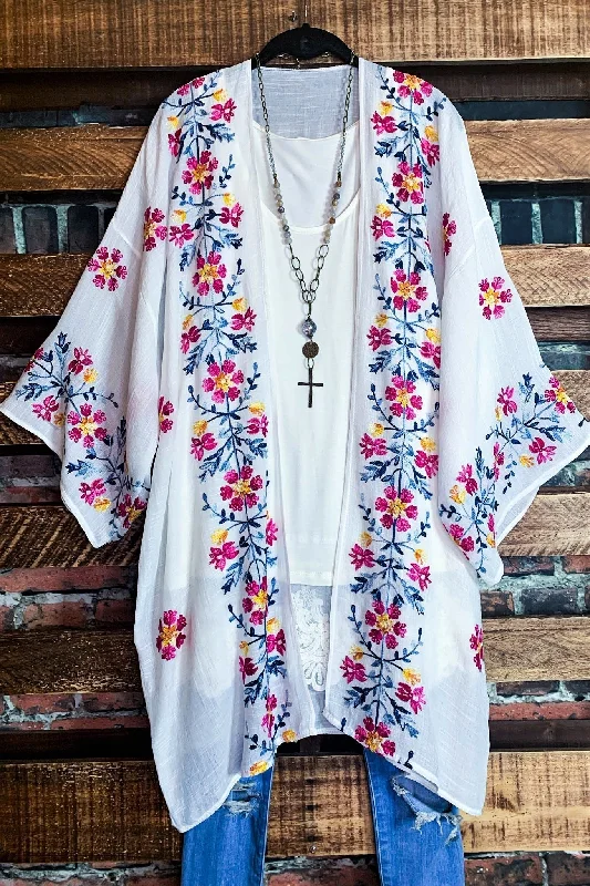 Comfortable Clothes IT'S LOVE AT FIRST SIGHT FLORAL EMBROIDERED KIMONO WHITE