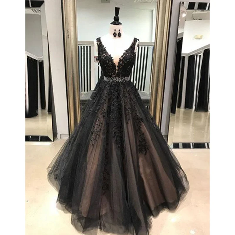 Women Online Clothing Boutiques Fancy Dreamy Deep V Neck Black  Lace Embroidered Prom Dresses Girls Graduation Gown