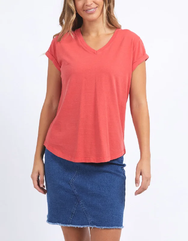 Relaxed Fit Women’s Fashion Manly Vee Tee - Cayenne