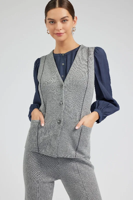 Trendy Women’s Apparel for All Seasons Knit Vest