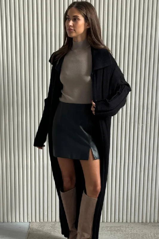 Women’s Trendy Outfits Charli Dasha Cardigan in Black
